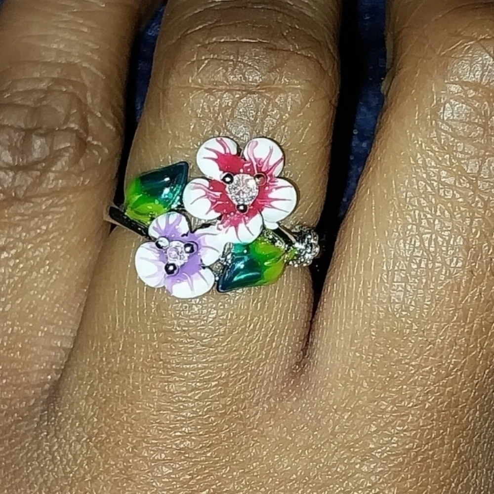 Ladies Elegant S925 Silver Floral Ring